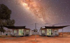 White Cliffs Self Contained Cabin Accommodation